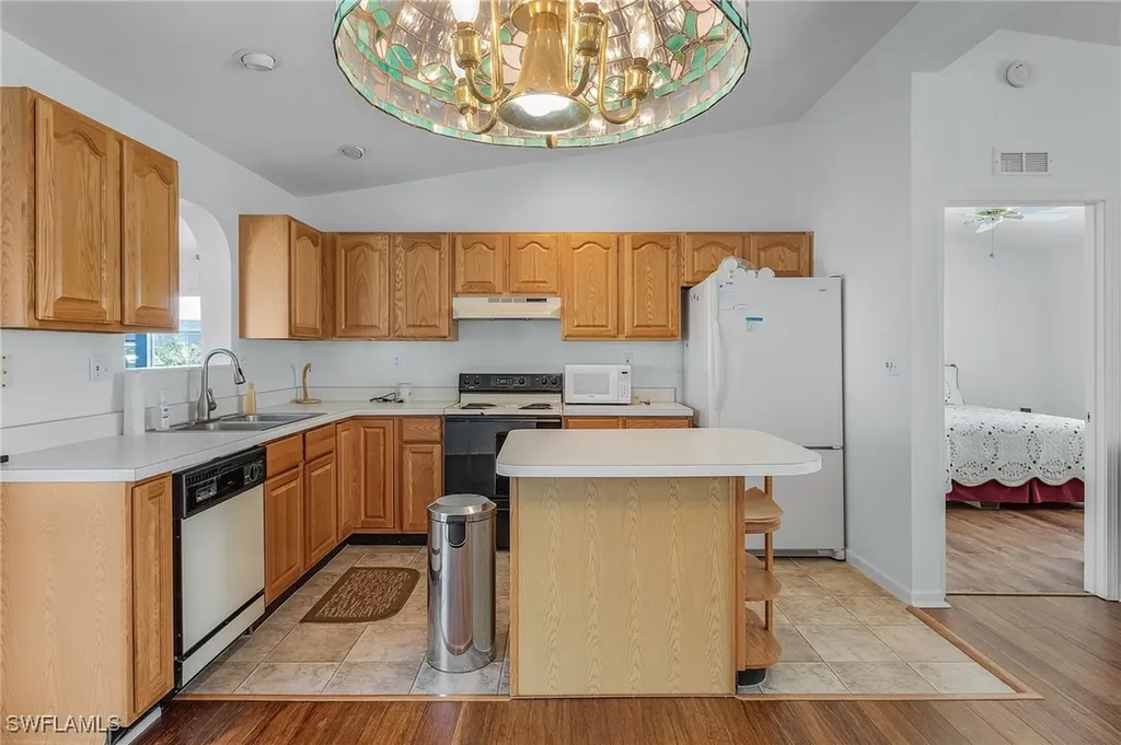 3121 Skipper Lane St. James City FL 33956
