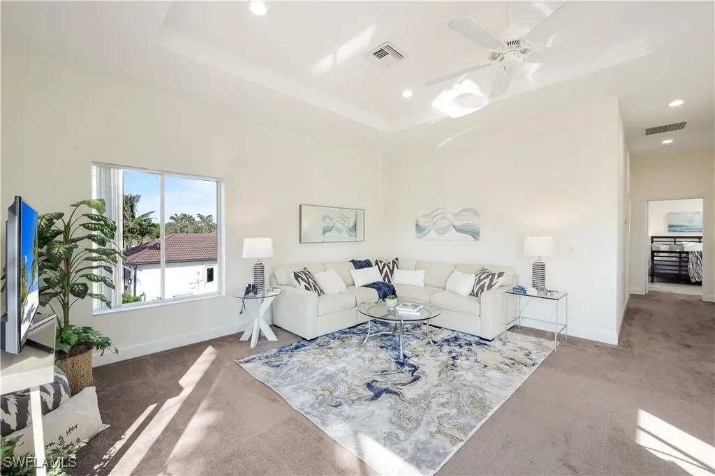 11020 Vanderbilt Drive Naples FL 34108