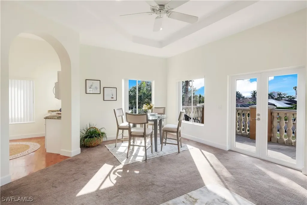 11020 Vanderbilt Drive Naples FL 34108