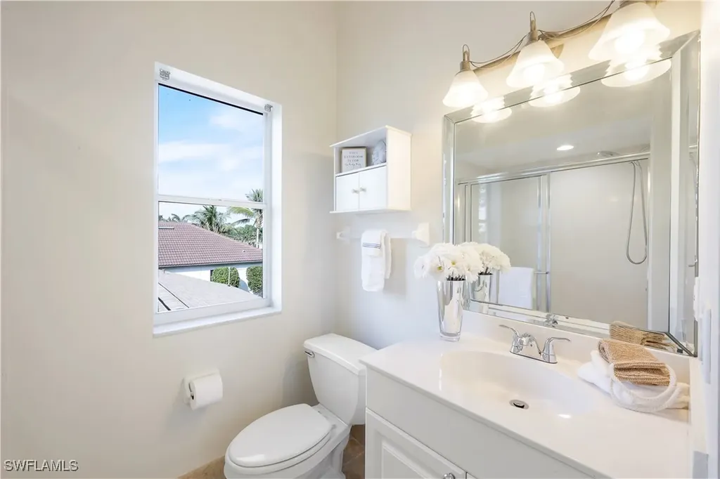 11020 Vanderbilt Drive Naples FL 34108
