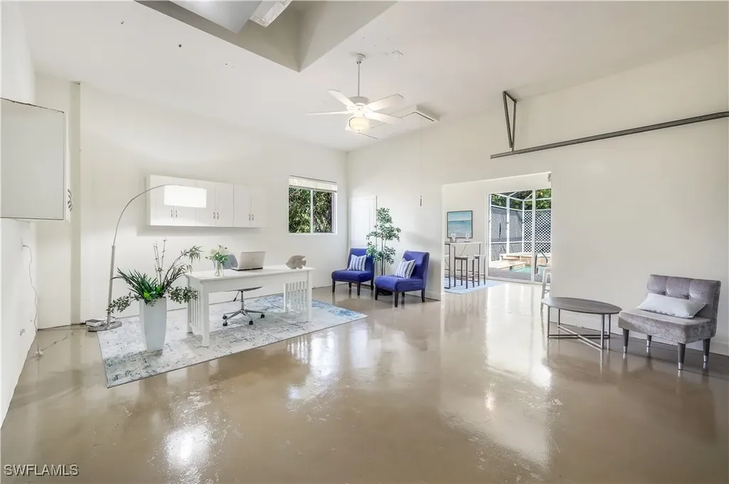 11020 Vanderbilt Drive Naples FL 34108