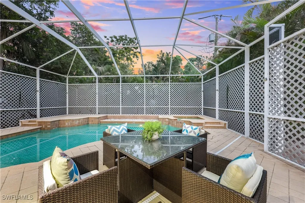 11020 Vanderbilt Drive Naples FL 34108