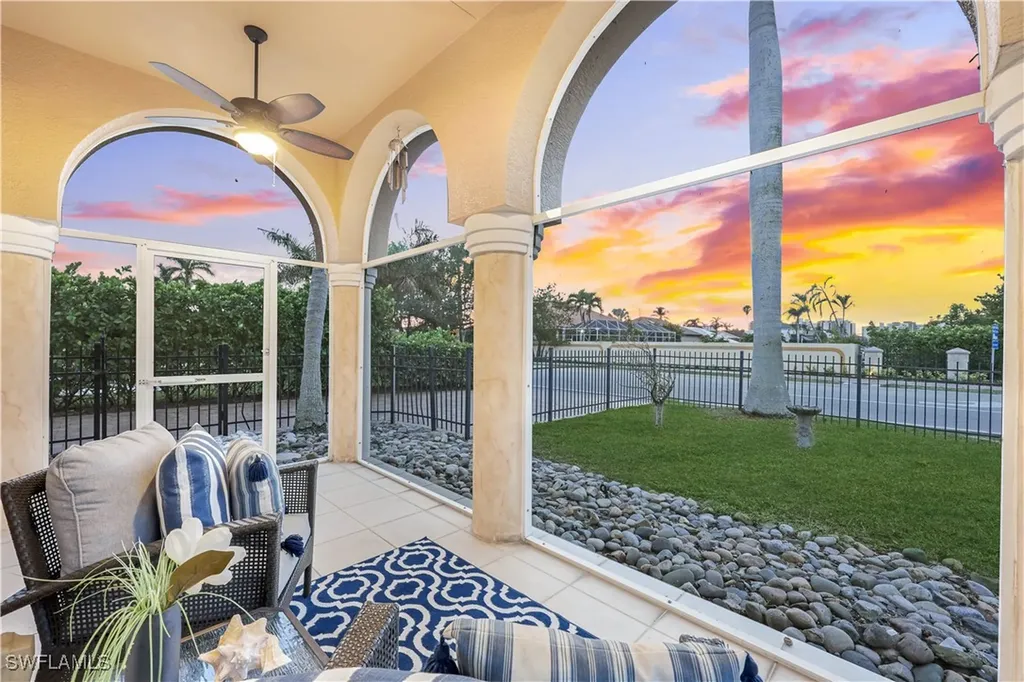 11020 Vanderbilt Drive Naples FL 34108