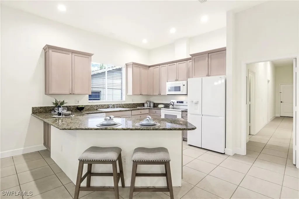 11020 Vanderbilt Drive Naples FL 34108