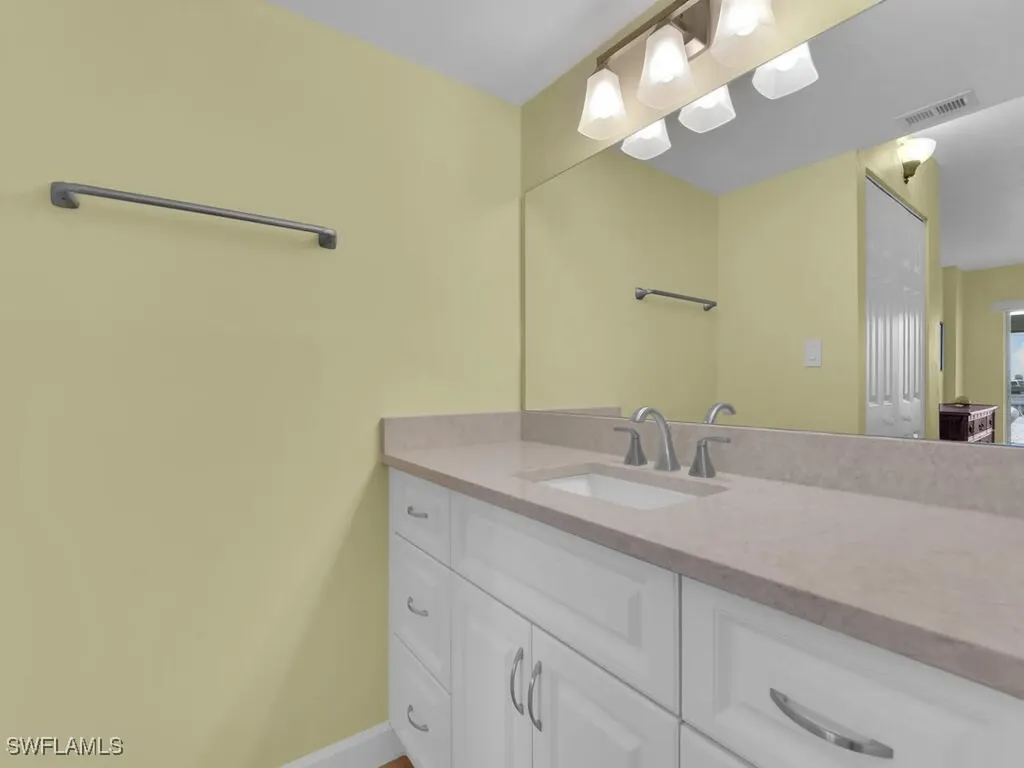 1926 SE 43rd Street Cape Coral FL 33904