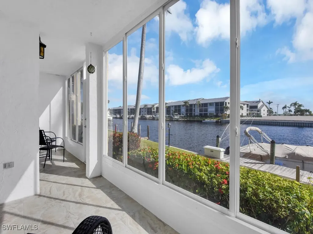 1926 SE 43rd Street Cape Coral FL 33904