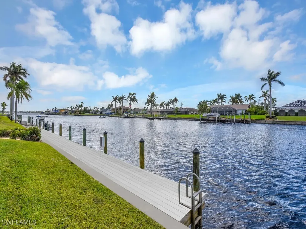 1926 SE 43rd Street Cape Coral FL 33904
