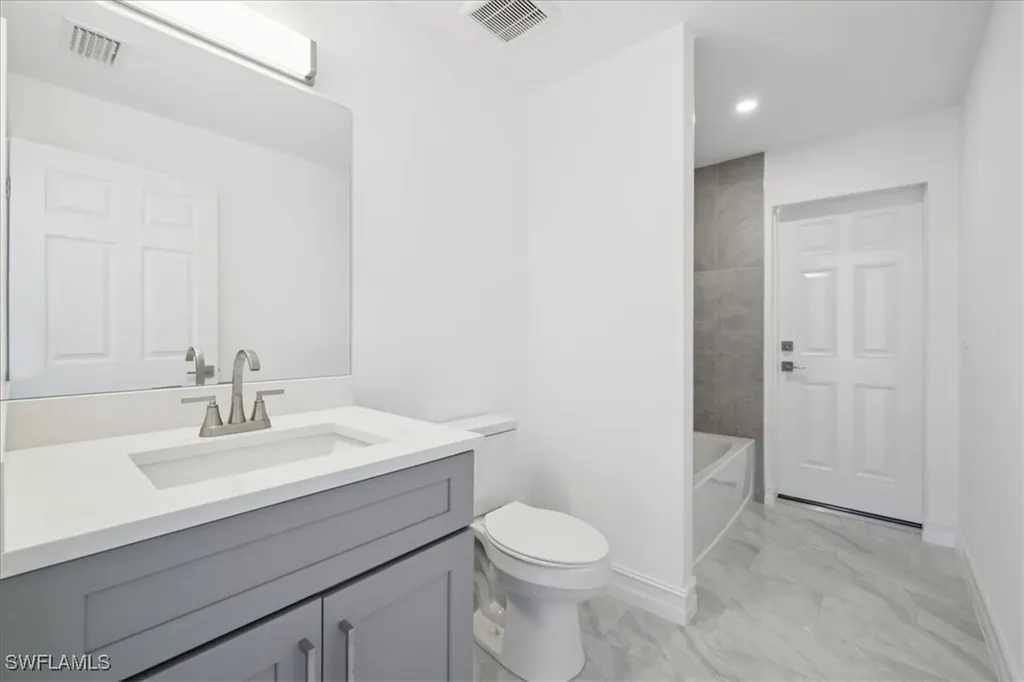 3751 Kilarney Street Fort Myers FL 33905