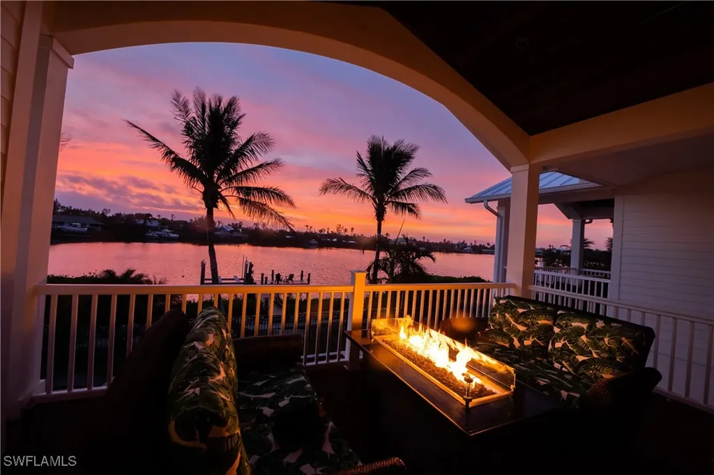 6195 Henderson Road Sanibel FL 33957