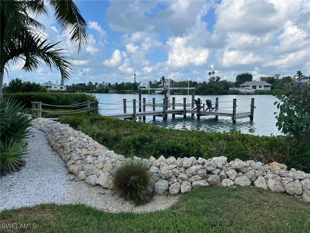 6195 Henderson Road Sanibel FL 33957