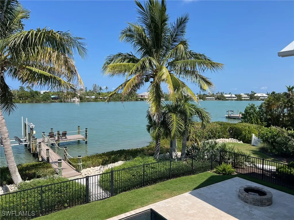 6195 Henderson Road Sanibel FL 33957