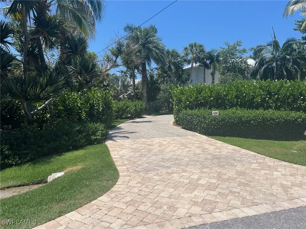 6195 Henderson Road Sanibel FL 33957