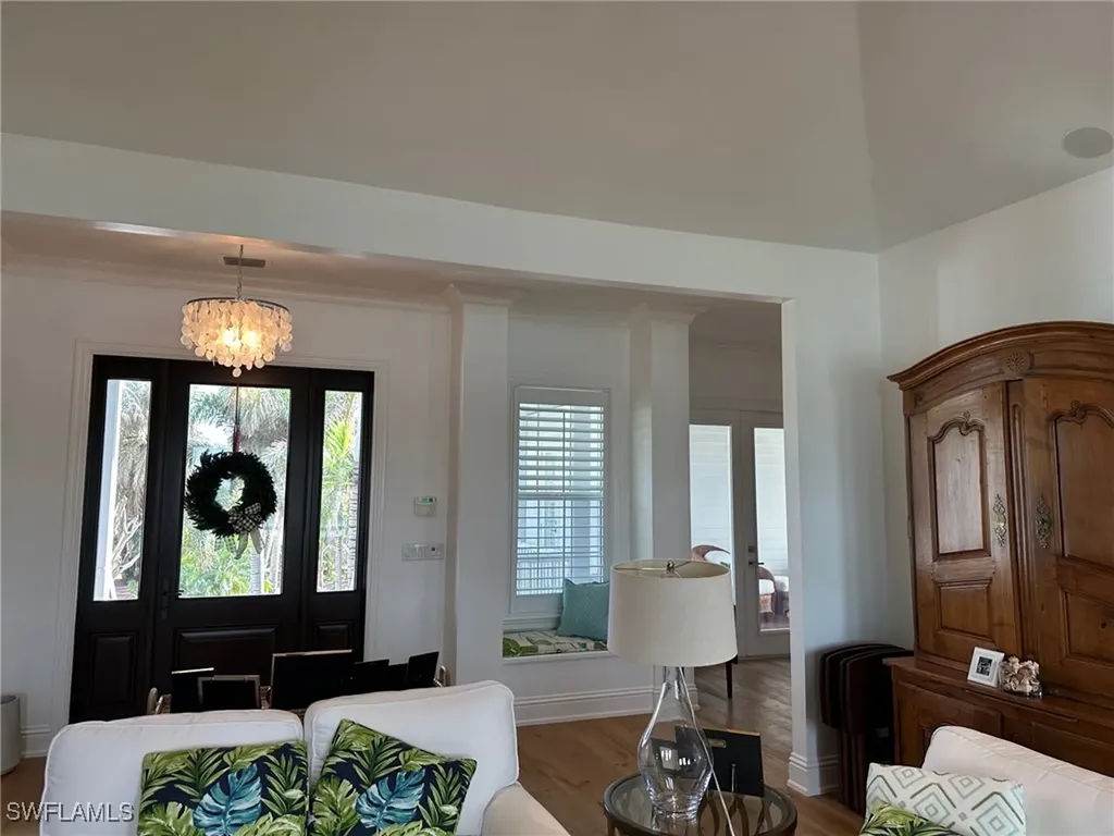 6195 Henderson Road Sanibel FL 33957