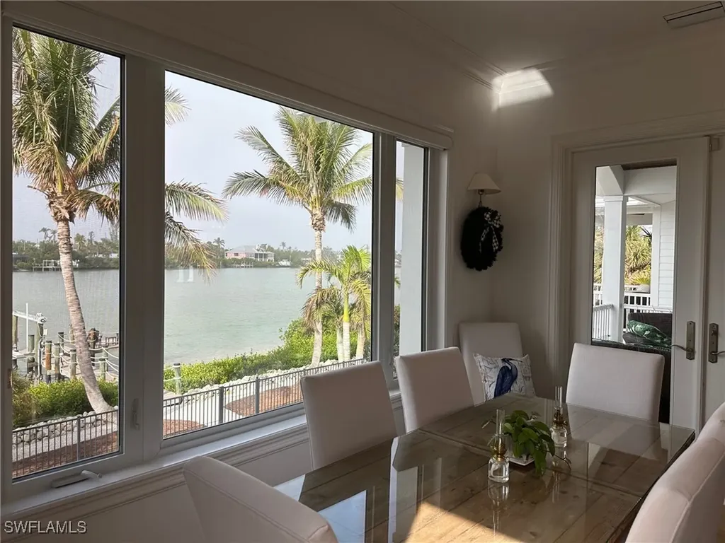6195 Henderson Road Sanibel FL 33957