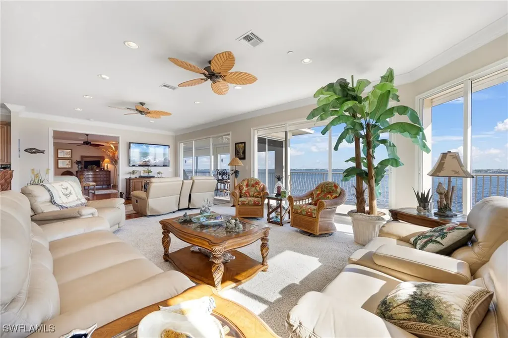 4235 SE 20th Place Cape Coral FL 33904