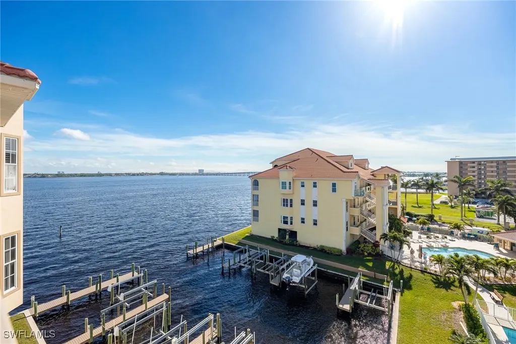 4235 SE 20th Place Cape Coral FL 33904