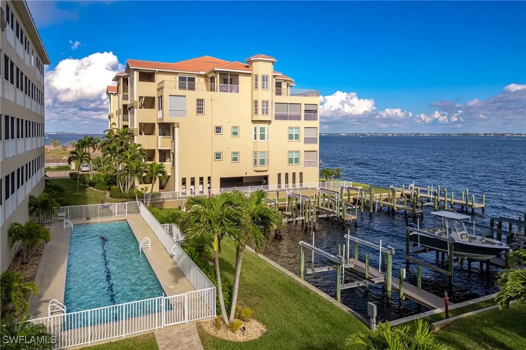 4235 SE 20th Place Cape Coral FL 33904