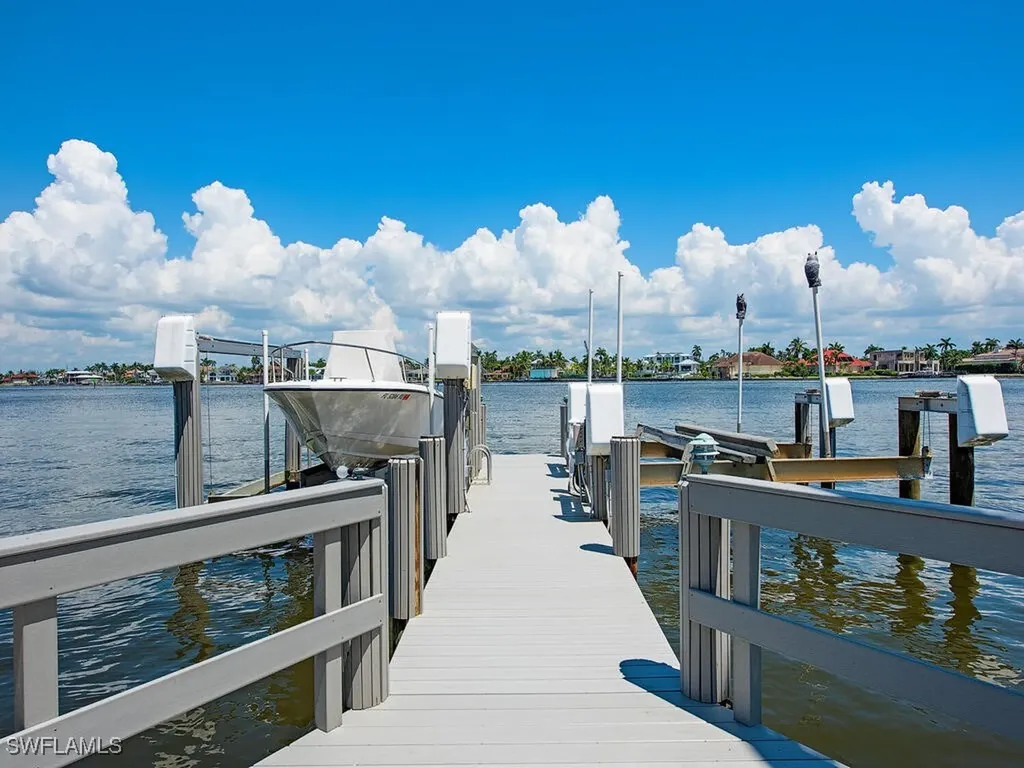 2143 Marina Drive Naples FL 34102