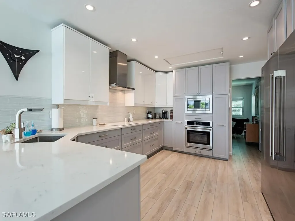 2143 Marina Drive Naples FL 34102