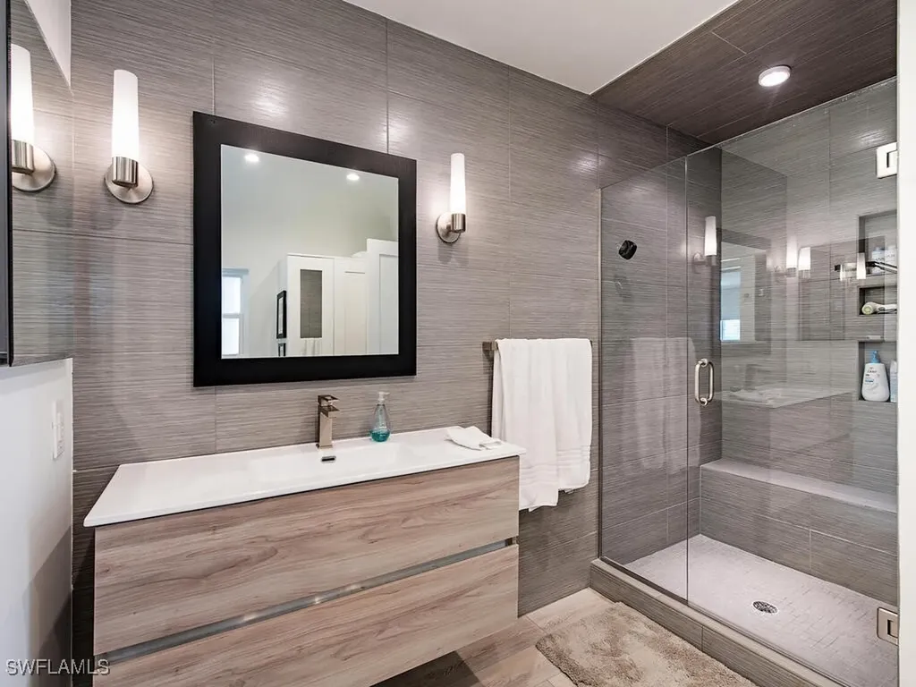 2143 Marina Drive Naples FL 34102