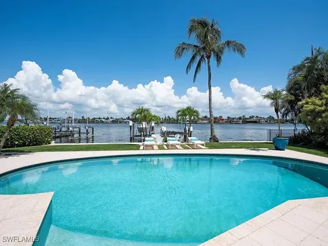 2143 Marina Drive Naples FL 34102