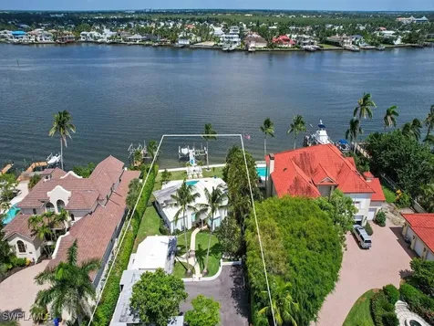 2143 Marina Drive Naples FL 34102