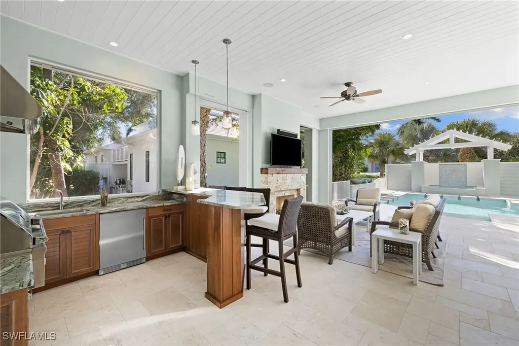 2550 Windward Way Naples FL 34103