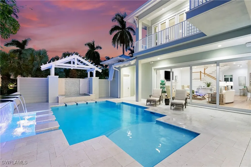 2550 Windward Way Naples FL 34103