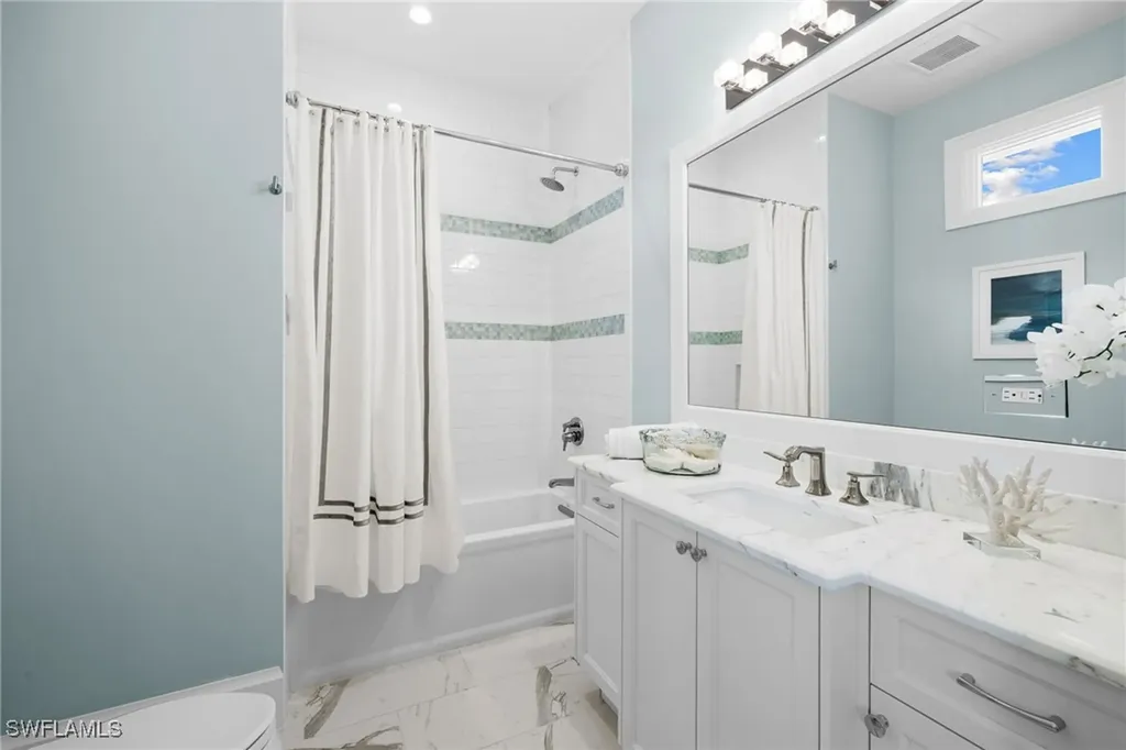 2550 Windward Way Naples FL 34103