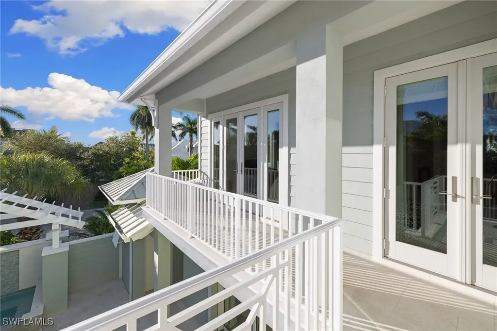 2550 Windward Way Naples FL 34103