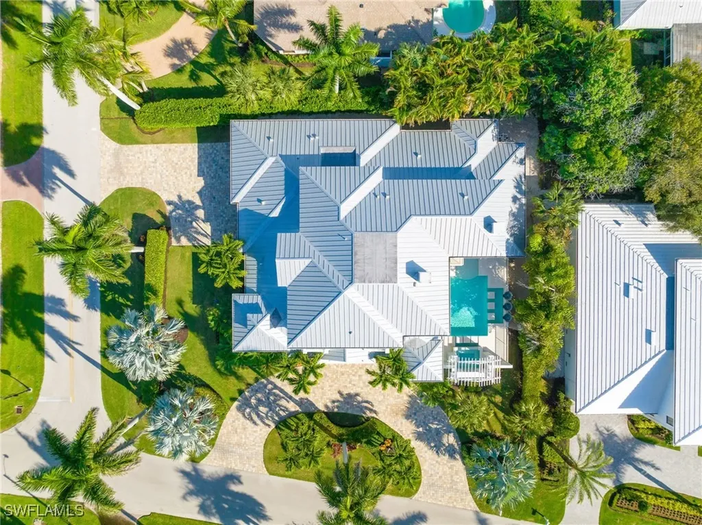 2550 Windward Way Naples FL 34103