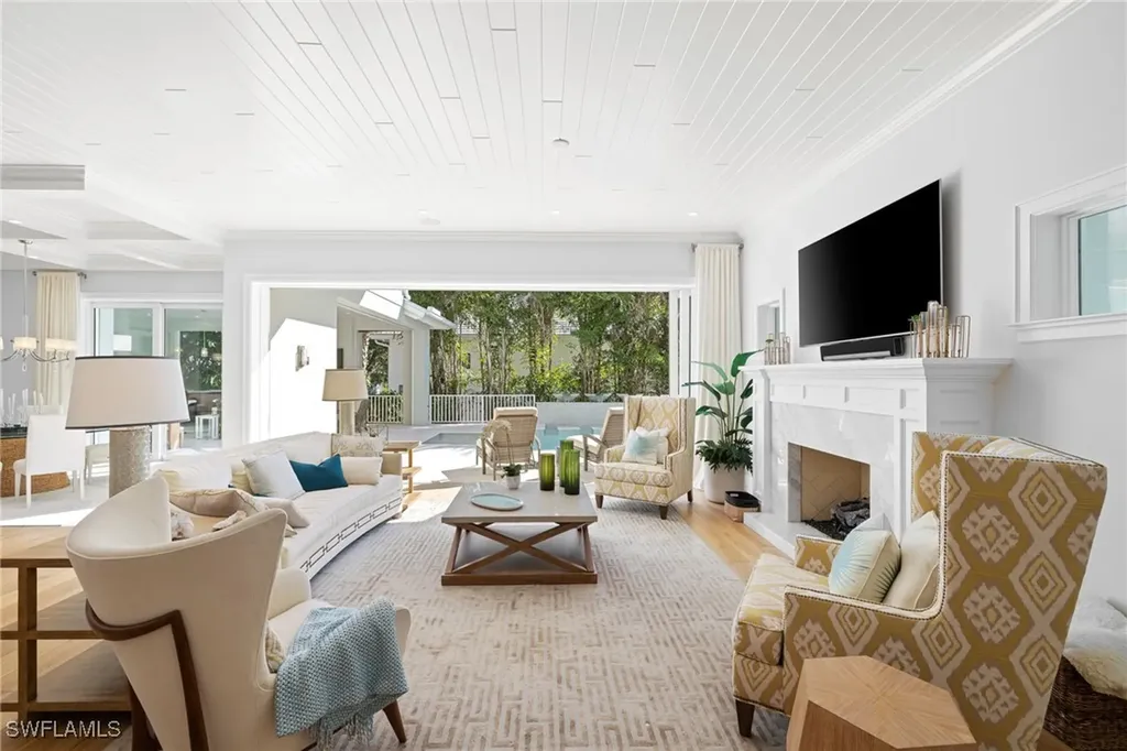 2550 Windward Way Naples FL 34103