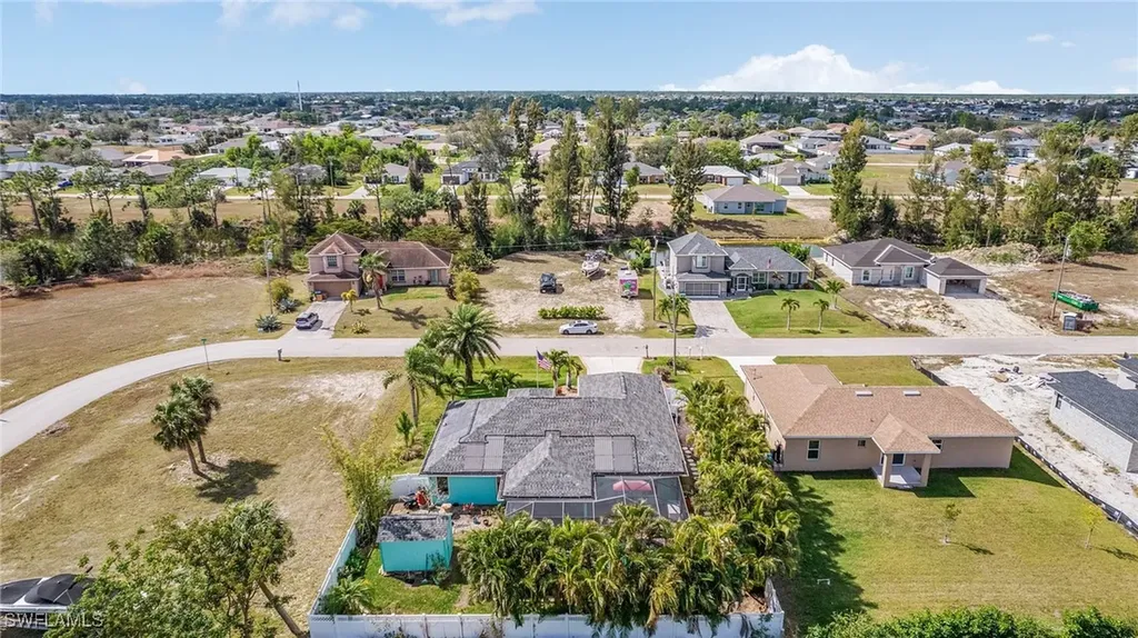 4205 NE 23rd Place Cape Coral FL 33909