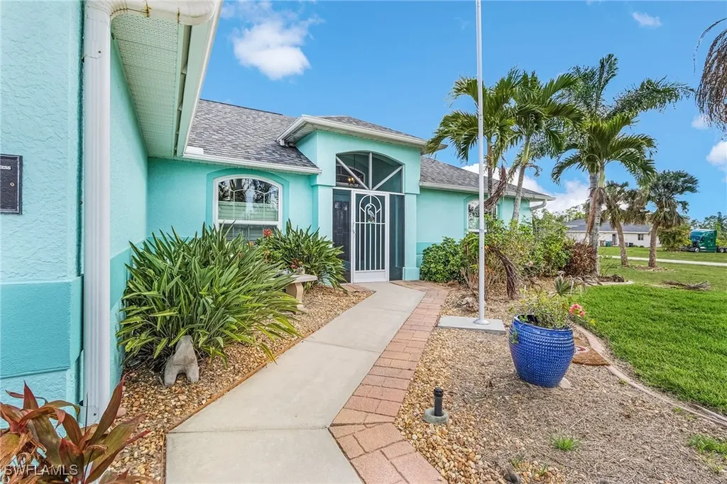 4205 NE 23rd Place Cape Coral FL 33909