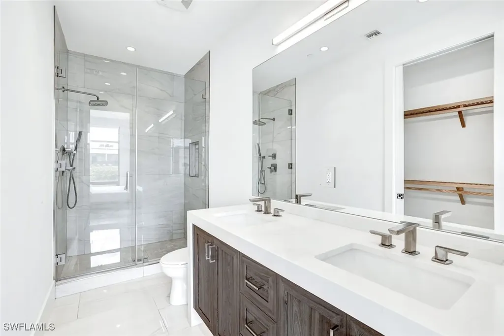 850 Central Avenue Naples FL 34102