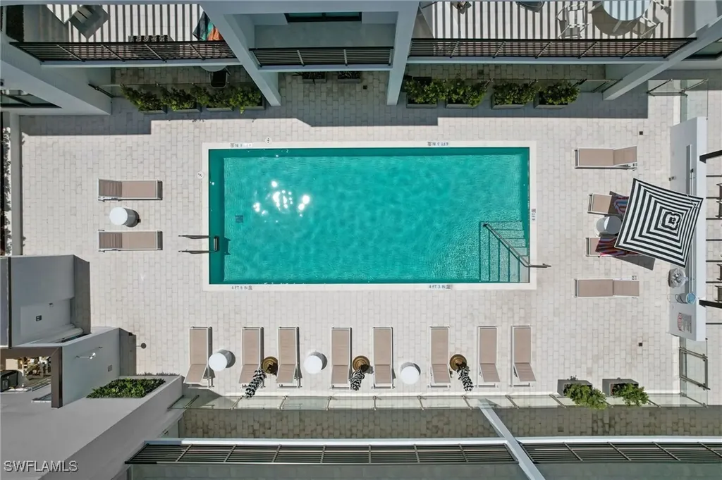 850 Central Avenue Naples FL 34102