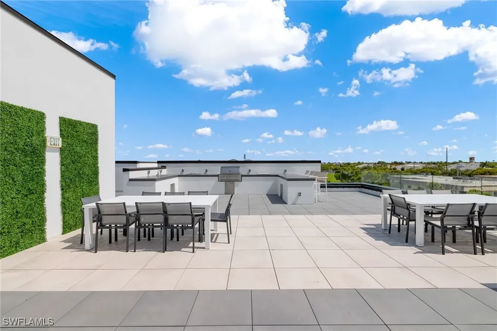 850 Central Avenue Naples FL 34102
