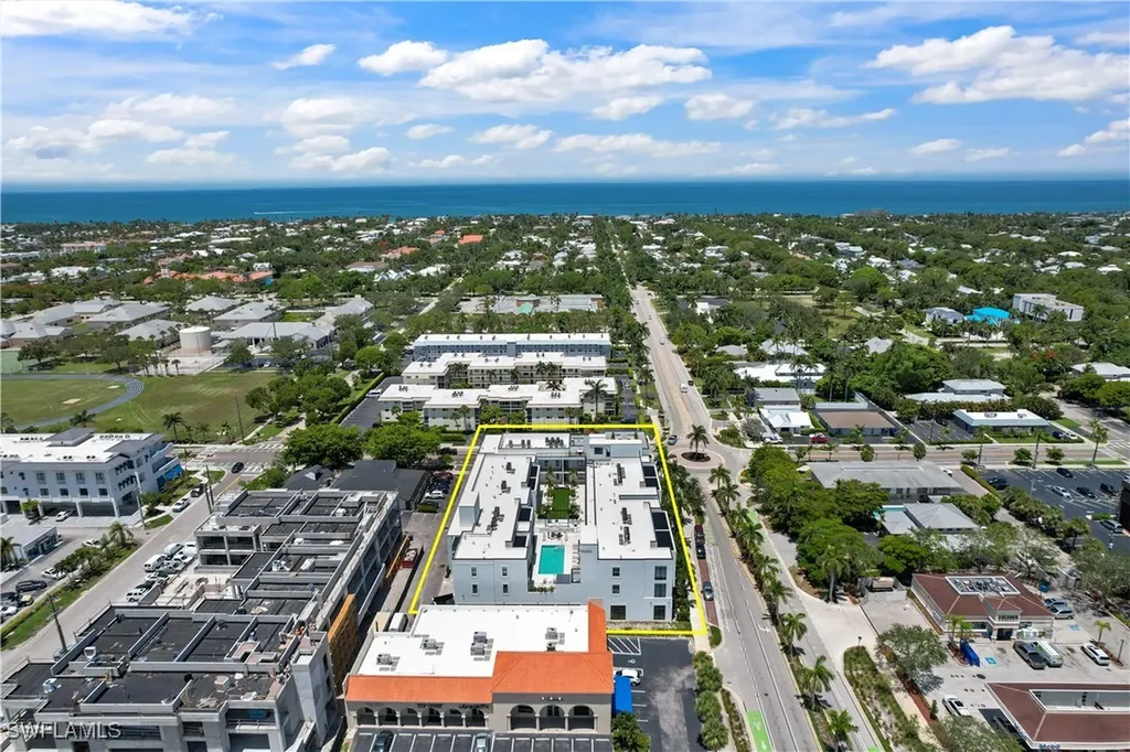 850 Central Avenue Naples FL 34102