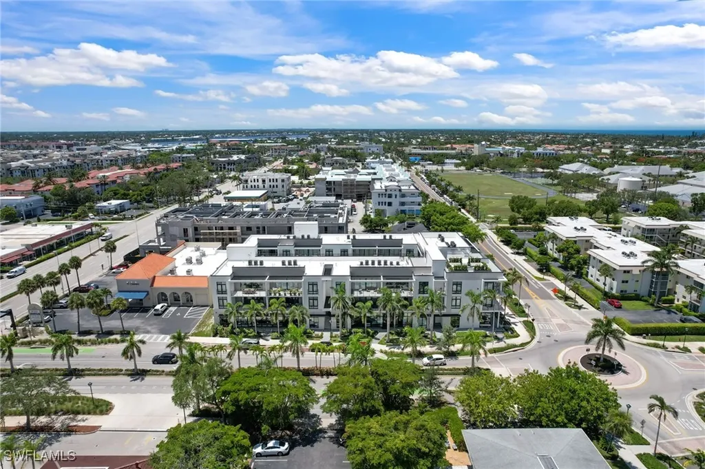 850 Central Avenue Naples FL 34102