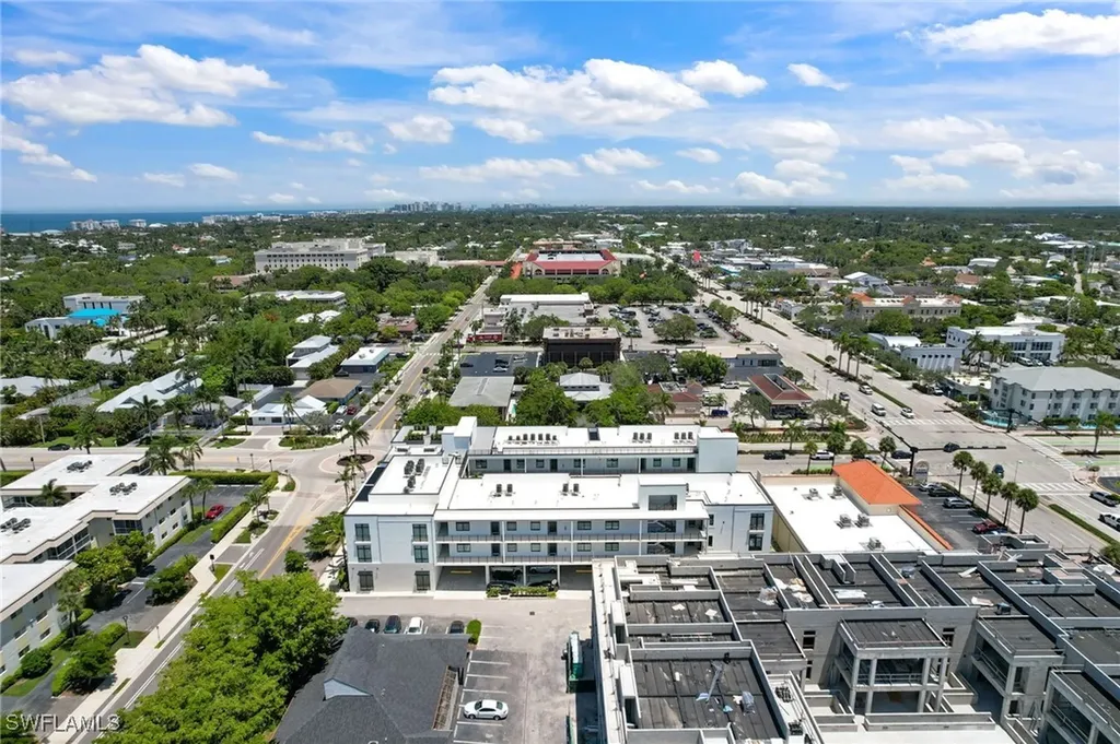 850 Central Avenue Naples FL 34102