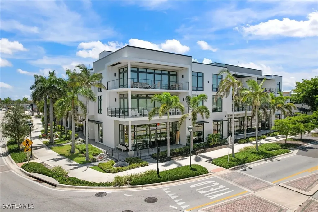 850 Central Avenue Naples FL 34102