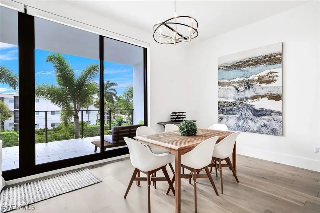 850 Central Avenue Naples FL 34102