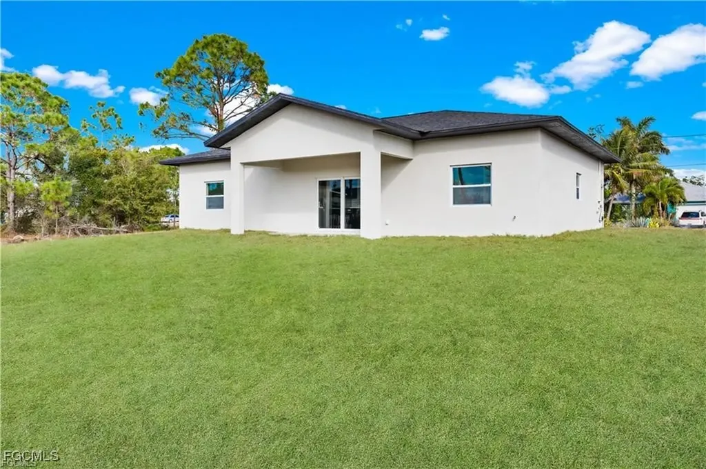 3903 29th Street SW Lehigh Acres FL 33976