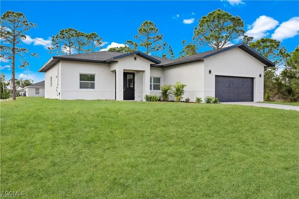 3903 29th Street SW Lehigh Acres FL 33976