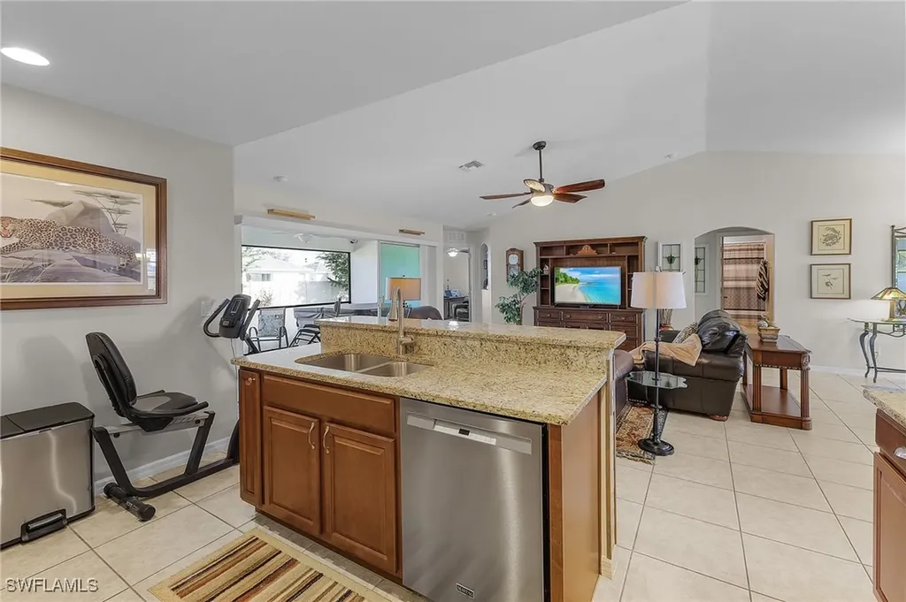 2931 NW 13th Street Cape Coral FL 33993