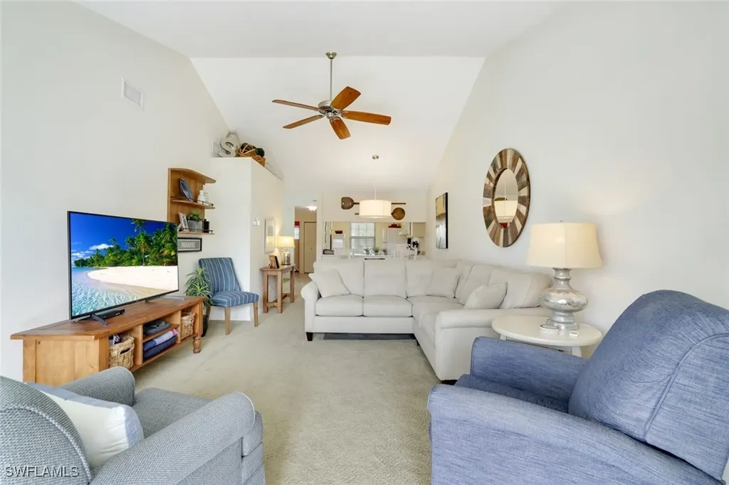 Naples FL, 2606 Kings Lake Boulevard, Unit 5-204