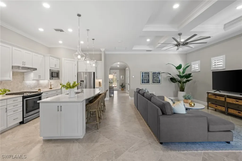 9387 Greyhawk Trail Naples FL 34120