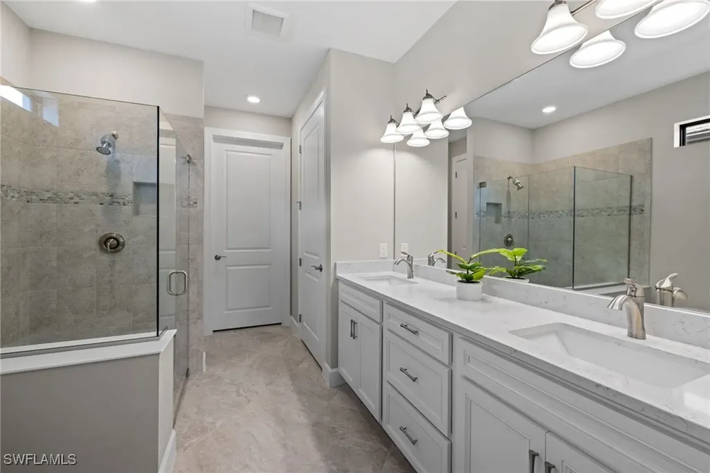 9387 Greyhawk Trail Naples FL 34120