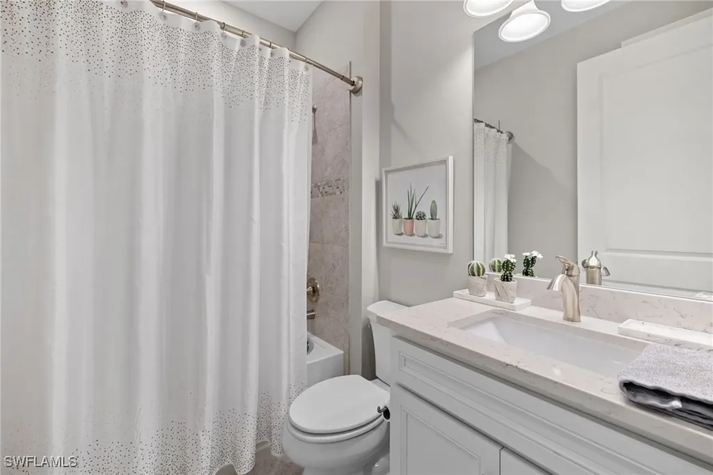 9387 Greyhawk Trail Naples FL 34120