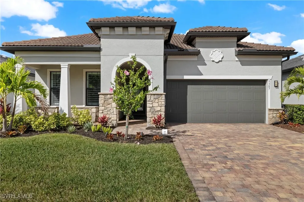9387 Greyhawk Trail Naples FL 34120